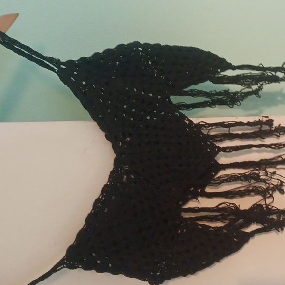 5/$20 Crochet black tassel cropped tank top - Picture 3 of 4